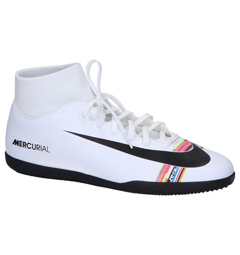 zaalvoetbalschoenen nike maat 40|zaalvoetbalschoenen Nike.